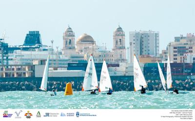 Estreno a medias y complicado para la Semana Olímpica Andaluza en la bahía de Cádiz Estreno a medias y complicado para la Semana Olímpica Andaluza en la bahía de Cádiz