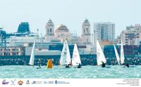 Estreno a medias y complicado para la Semana Olímpica Andaluza en la bahía de Cádiz