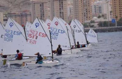 Excelente nivel en el debut de la vela ligera dentro del Critérium Balandro Tirma Excelente nivel en el debut de la vela ligera dentro del Critérium Balandro Tirma