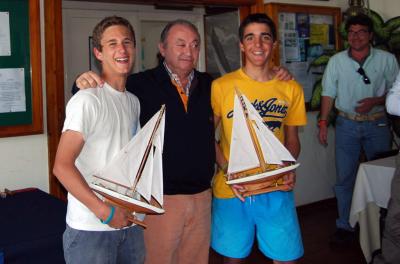 Fernández-Palacios y Parejo levantan la Copa de Andalucia de 420 Fernández-Palacios y Parejo levantan la Copa de Andalucia de 420