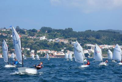 Ferrol y su ría acogieron a las flotas gallegas de las clases Optimist y Láser