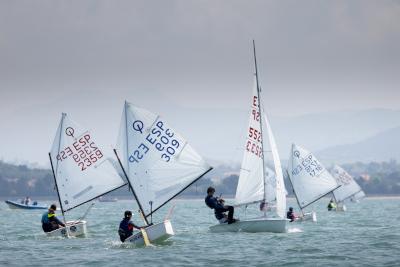 Finaliza con éxito el Trofeo RCMS Vela Ligera pese a las adversas condiciones de viento Finaliza con éxito el Trofeo RCMS Vela Ligera pese a las adversas condiciones de viento