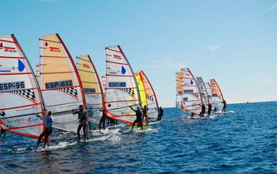 Finalizan las pruebas de Vela Ligera de la 51 Semana Náutica del Real Club de Regatas de Alicante.