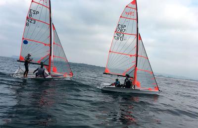 Finalizo la Copa de España de 29er con claro dominio de la flota Canaria. Finalizo la Copa de España de 29er con claro dominio de la flota Canaria.