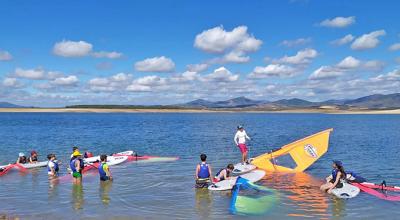 Gran éxito de la “I Semana Náutica en el lago GABRIEL y GALÁN (Cáceres) Gran éxito de la “I Semana Náutica en el lago GABRIEL y GALÁN (Cáceres)