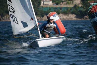 Guillermo Flores se cuelga la medalla de bronce en la Copa de España de Láser Standard Guillermo Flores se cuelga la medalla de bronce en la Copa de España de Láser Standard
