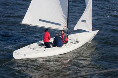 Guía, campeón del trofeo invierno de Soling en el R.C.N. de Madrid. Guía, campeón del trofeo invierno de Soling en el R.C.N. de Madrid.