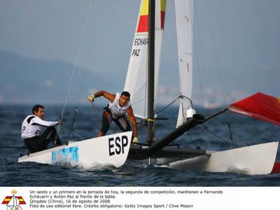 Iker y Xabi se jugarán mañana la medalla en una apretada final de 49er. Echávarri y Paz continúan líderes de Tornado