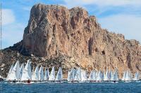 Isidro Codoñer, Guillermo López y Berta Campos y Cristina de Béjar, mandan en el Autonómico de Vela Ligera en Calpe