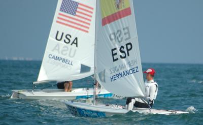 Javier Hernández sube ocho puestos y entra en el top ten de la Sail Melbourne