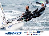 Jordi Xammar y Nora Brugman “surfean” al frente de la Lanzarote International Regatta y son los nuevos líderes de 470