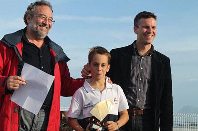 JUAN DE BEJAR “GANADOR ABSOLUTO” EN OPTIMIST (OLIVA -VALENCIA) JUAN DE BEJAR “GANADOR ABSOLUTO” EN OPTIMIST (OLIVA -VALENCIA)