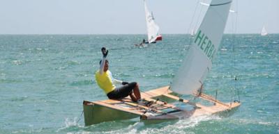 Juan Luis Paez se proclama campeón de España de Patín a Vela en aguas de la bahía de Cádiz. Juan Luis Paez se proclama campeón de España de Patín a Vela en aguas de la bahía de Cádiz.