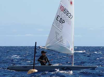 KEVIN CABRERA COMPETIRÁ CON MÁS DE 400 REGATISTAS DE 27 PAÍSES EN EL EUROPEO DE LASER 4.7 DE HOLANDA KEVIN CABRERA COMPETIRÁ CON MÁS DE 400 REGATISTAS DE 27 PAÍSES EN EL EUROPEO DE LASER 4.7 DE HOLANDA