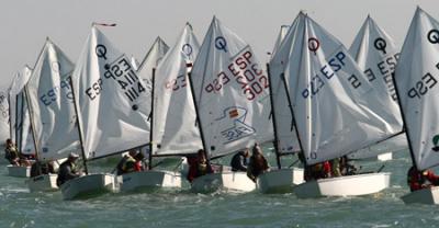 La bahía de Cádiz acoge este fin de semana el último Provincial de Optimist para Sevilla y Cádiz La bahía de Cádiz acoge este fin de semana el último Provincial de Optimist para Sevilla y Cádiz