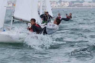 La bahía de Cádiz se revuelve en la segunda jornada de las copas de España de Láser y 420 La bahía de Cádiz se revuelve en la segunda jornada de las copas de España de Láser y 420