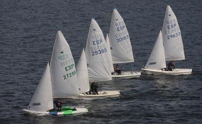 La dupla galaico-asturiano Martín Bermúdez y Angela Pumariega vencedores del Campeonato Ibérico de Snipe-Gran Premio Semana Abanca La dupla galaico-asturiano Martín Bermúdez y Angela Pumariega vencedores del Campeonato Ibérico de Snipe-Gran Premio Semana Abanca