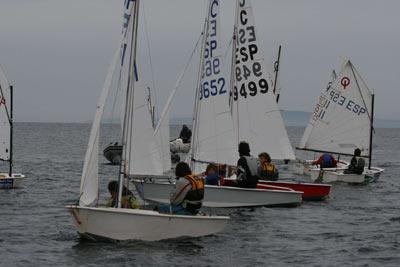 La falta de viento obliga a anular la segunda jornada del Campeonato de Baleares Soft Line – Escuela del Mar La falta de viento obliga a anular la segunda jornada del Campeonato de Baleares Soft Line – Escuela del Mar