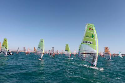 La flota balear domina en el nacional de windsurf & iqfoil juvenil de Santa Pola La flota balear domina en el nacional de windsurf & iqfoil juvenil de Santa Pola