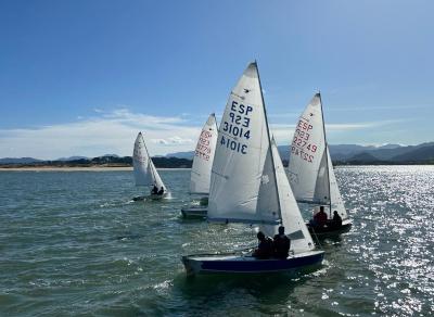 La flota de snipe santanderina celebro la clasica regata femenina La flota de snipe santanderina celebro la clasica regata femenina