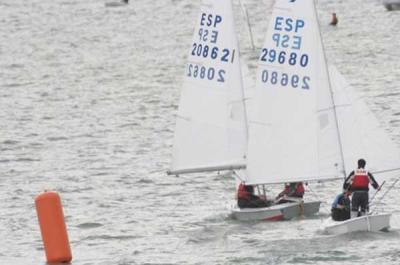 LA INESTABILIDAD DEL VIENTO OBLIGO A SUSPENDER LA SEGUNDA TIRADA DEL TROFEO NORDESTE EN EL QUE SE PROCLAMO VENCEDOR LA TRIPULACIÓN DE ESCUELA DE NÁUTICA LA INESTABILIDAD DEL VIENTO OBLIGO A SUSPENDER LA SEGUNDA TIRADA DEL TROFEO NORDESTE EN EL QUE SE PROCLAMO VENCEDOR LA TRIPULACIÓN DE ESCUELA DE NÁUTICA