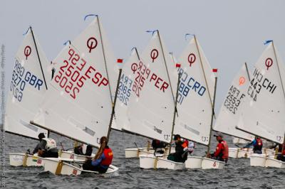 La penúltima jornada en  Dziwnów, muy larga, se ha cerrado sabiendo el nuevo campeón del Mundo Team Racing: Singapur.