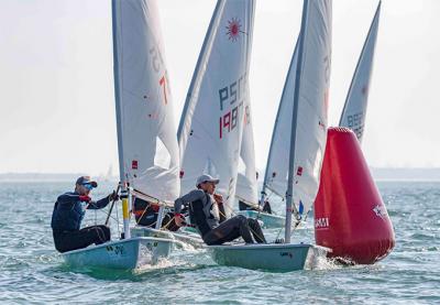 La Regata de Año Nuevo acelera en aguas gaditanas La Regata de Año Nuevo acelera en aguas gaditanas