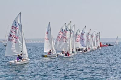 La regatista del RCNP María Bover se pone al frente de los Optimist en la regata Audax Marina