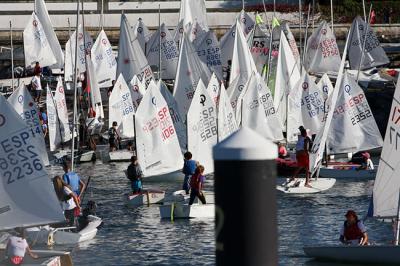 La vela ligera despidió la temporada en el Abra con el Trofeo Navidad La vela ligera despidió la temporada en el Abra con el Trofeo Navidad