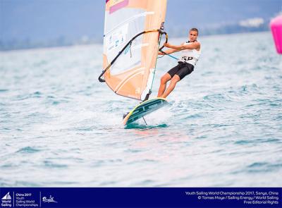 Lamadrid buscará la medalla en la última jornada del mundial de vela juvenil