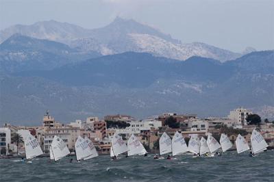 Los clubes de Mallorca se vuelcan en la IX Setmana de la Vela de Cala Gamba Los clubes de Mallorca se vuelcan en la IX Setmana de la Vela de Cala Gamba