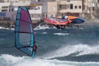 Los españoles dominan en el Mundial de Windsurf en Pozo Izquierdo