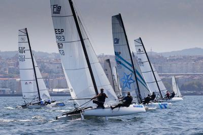 Los hermanos Bader dominan el Raid Rías Baixas de catamaranes y “Chisco” Catalán y Alexis Parcerisa mandan en la Copa de España Los hermanos Bader dominan el Raid Rías Baixas de catamaranes y “Chisco” Catalán y Alexis Parcerisa mandan en la Copa de España