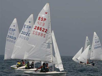 Los hermanos Palacio se hacen con el IX Gran Premio Gijón de snipe