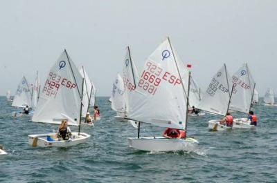 Los regatistas de la Comunidad Valenciana colaboraron con una regata que dona sus beneficios para el tratamiento de personas con Parálisis Cerebral Los regatistas de la Comunidad Valenciana colaboraron con una regata que dona sus beneficios para el tratamiento de personas con Parálisis Cerebral