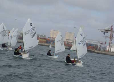 Mafalda Pires de Lima del CVA vence en la Regata KOMATSU Mafalda Pires de Lima del CVA vence en la Regata KOMATSU
