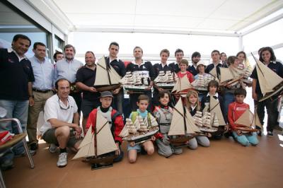 Mariano Ingliterra vence en los veteranos del Láser Standard con triunfos de Álvaro Franco en Radial y Miguel Lence en 4.7 Mariano Ingliterra vence en los veteranos del Láser Standard con triunfos de Álvaro Franco en Radial y Miguel Lence en 4.7