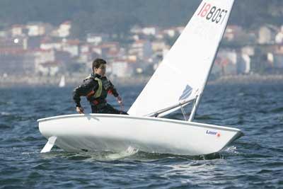 Miguel Lence gana el Circuito Nacional de Láser 4.7 entre 220 candidatos de toda España Miguel Lence gana el Circuito Nacional de Láser 4.7 entre 220 candidatos de toda España