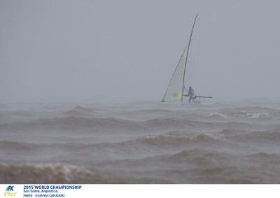 Mundial 49er: Jornada en blanco por tormentas y vientos fuertes Mundial 49er: Jornada en blanco por tormentas y vientos fuertes