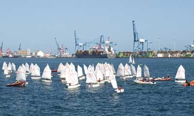 Más de 150 regatistas participan en el trofeo Unicef de vela 2010 Más de 150 regatistas participan en el trofeo Unicef de vela 2010