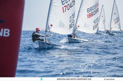 Mónica Azón y Carlos Martínez arrasan en la segunda jornada en Barcelona Láser Master Championship 2018