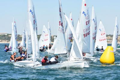 Neus Ballester y Andrea Perelló ponen en riesgo su liderato en el Campeonato de España de 420 Neus Ballester y Andrea Perelló ponen en riesgo su liderato en el Campeonato de España de 420