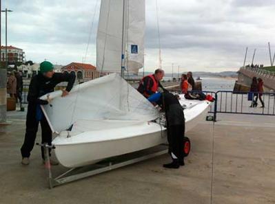 No wind, no race. la falta absoluta de viento dejo en tierra a los snipistas santanderinos