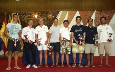 Notable participación en el Campeonato de Canarias Láser de Vela, clases Estandar, Radial y 4.7. Notable participación en el Campeonato de Canarias Láser de Vela, clases Estandar, Radial y 4.7.