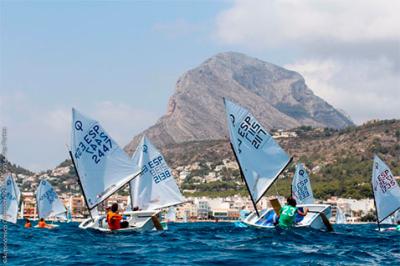 Nueve equipos de Optimist de la Comunitat Valenciana se juegan en Jávea el billete para Sanxenxo Nueve equipos de Optimist de la Comunitat Valenciana se juegan en Jávea el billete para Sanxenxo