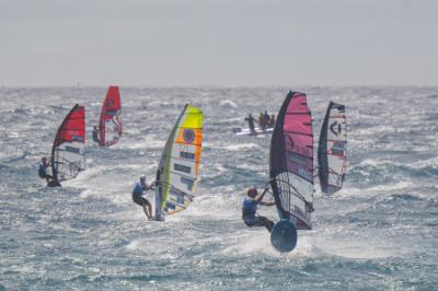 Offringa y Mortefon ganan en Pozo Izquierdo y lideran la Copa del Mundo en Slalom X Offringa y Mortefon ganan en Pozo Izquierdo y lideran la Copa del Mundo en Slalom X