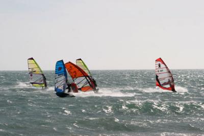 Pablo Ania gana la 1ª prueba del Campeonato de España de Funboard