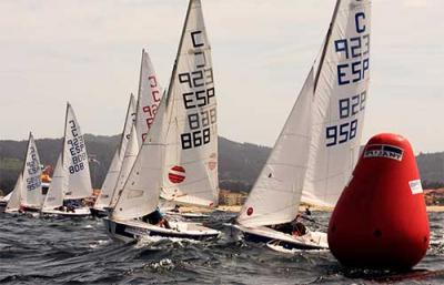 Pablo Carneiro y Lucía Arana del Monte Real se alzan con la victoria en el Trofeo Baitra Clase Cadete