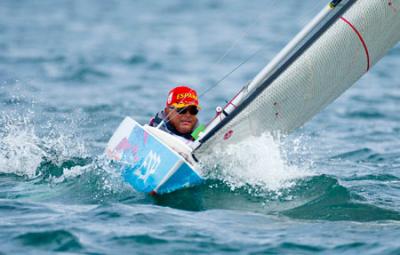 Paco Llobet sigue sin despegar tras la segunda jornada en la bahía de Weymouth