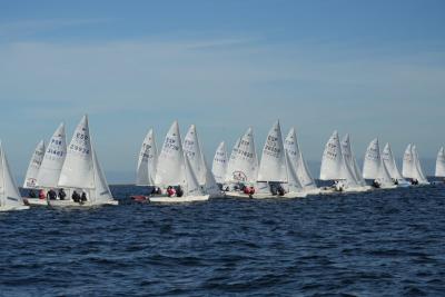Paco y Marina Sánchez, campeones del Trofeo Armada de la clase Snipe en mayúsculas Paco y Marina Sánchez, campeones del Trofeo Armada de la clase Snipe en mayúsculas